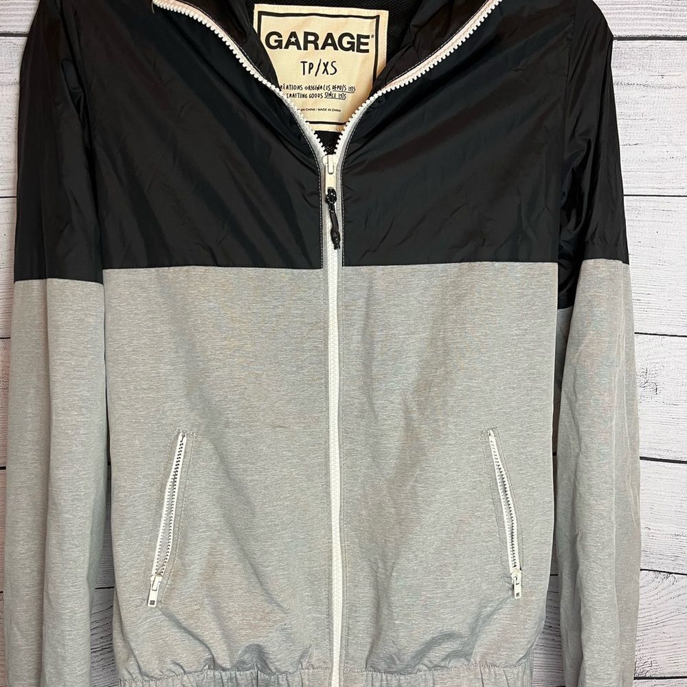 GARAGE Women’s XS Lightweight Casual Gray and Black Jacket with Hood Mes…